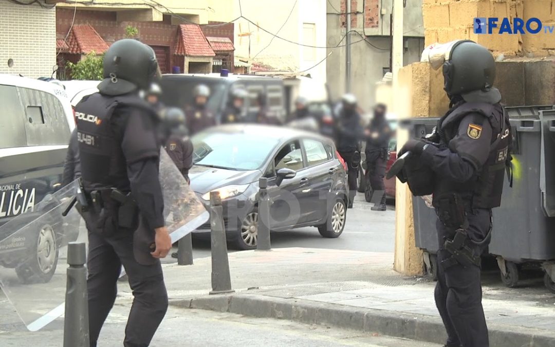 Operación de la Policía Nacional de Ceuta en busca de armas en el Príncipe